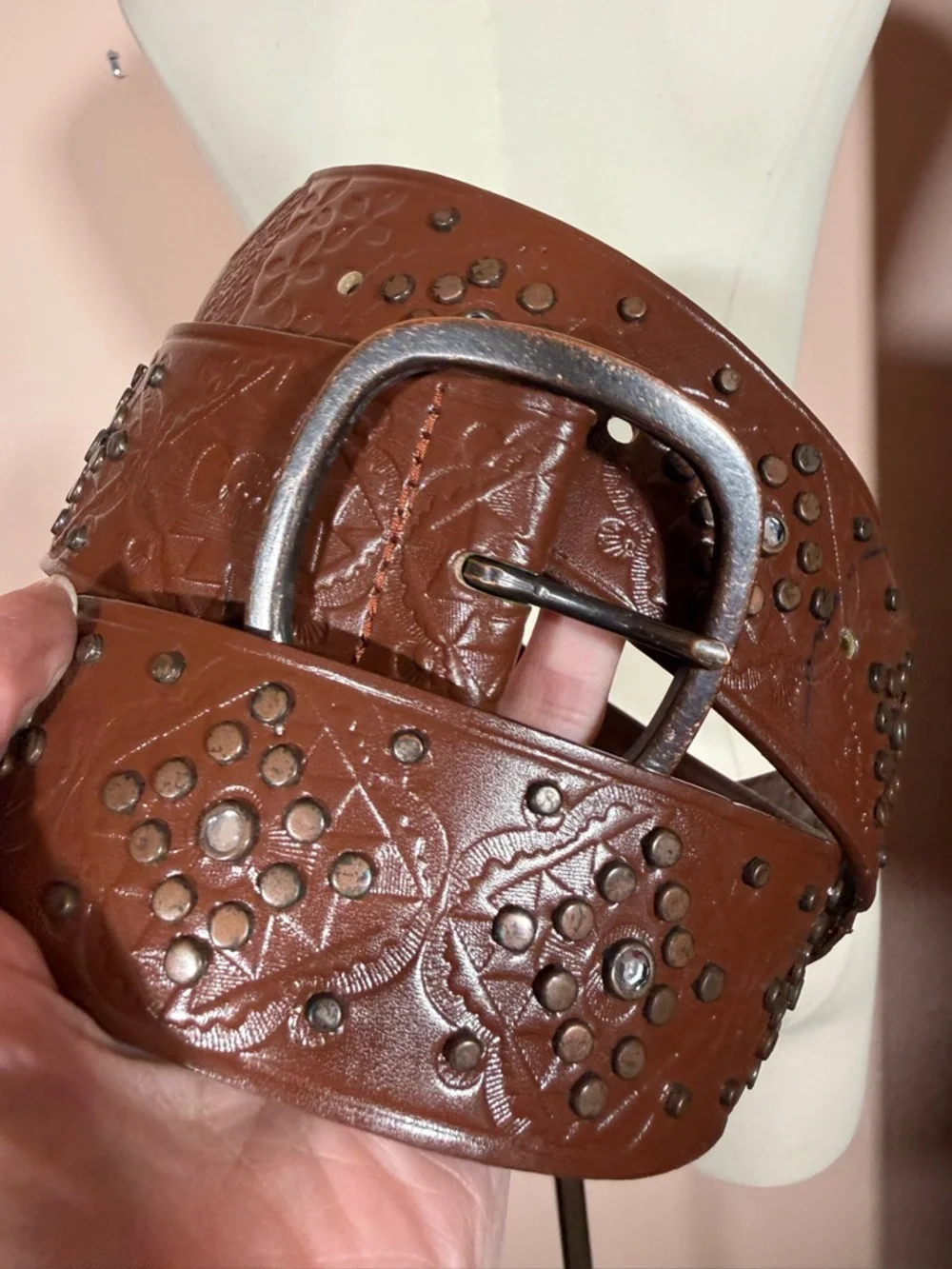 Lake Shore Drive Brown tooled leather Studded wide Vintage Western Belt large - Picture 11 of 17